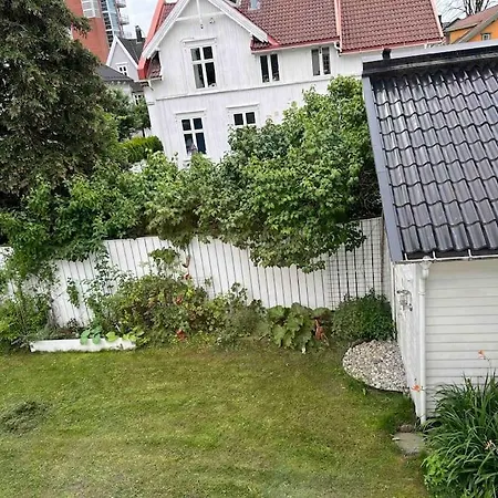 Supersentral Og Koselig Leilighet Ved Tog Og Buss Appartement *